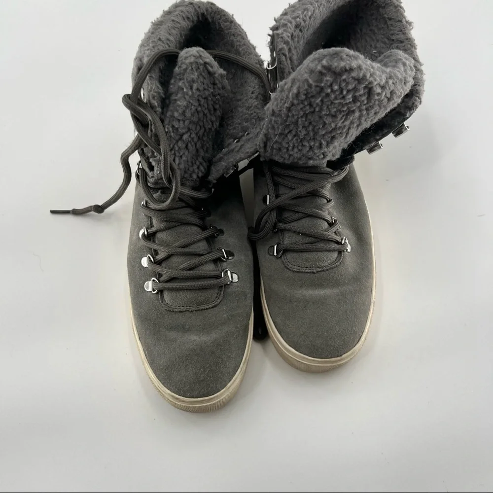 Marc Fisher Darlen grey white leather faux fur upper athletic shoes lace up 9M